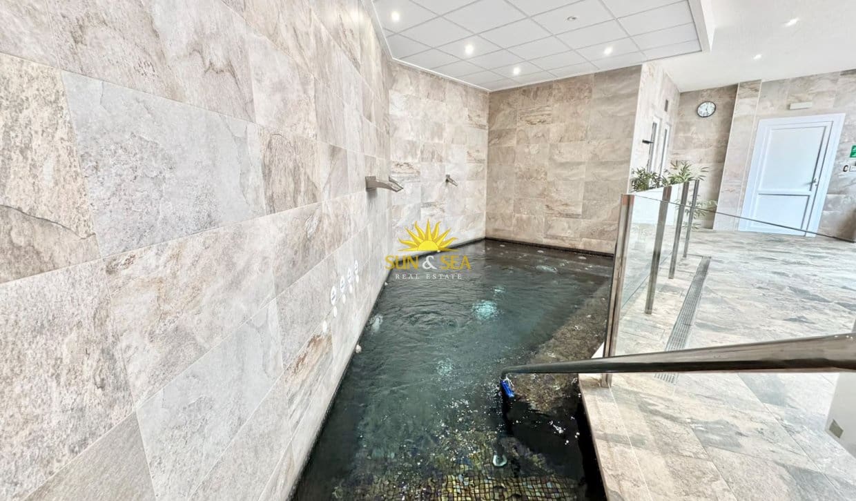 2 soverom Penthouse til leie i Guardamar del Segura med svømmebasseng - € 1 500 (Ref: 10103550)