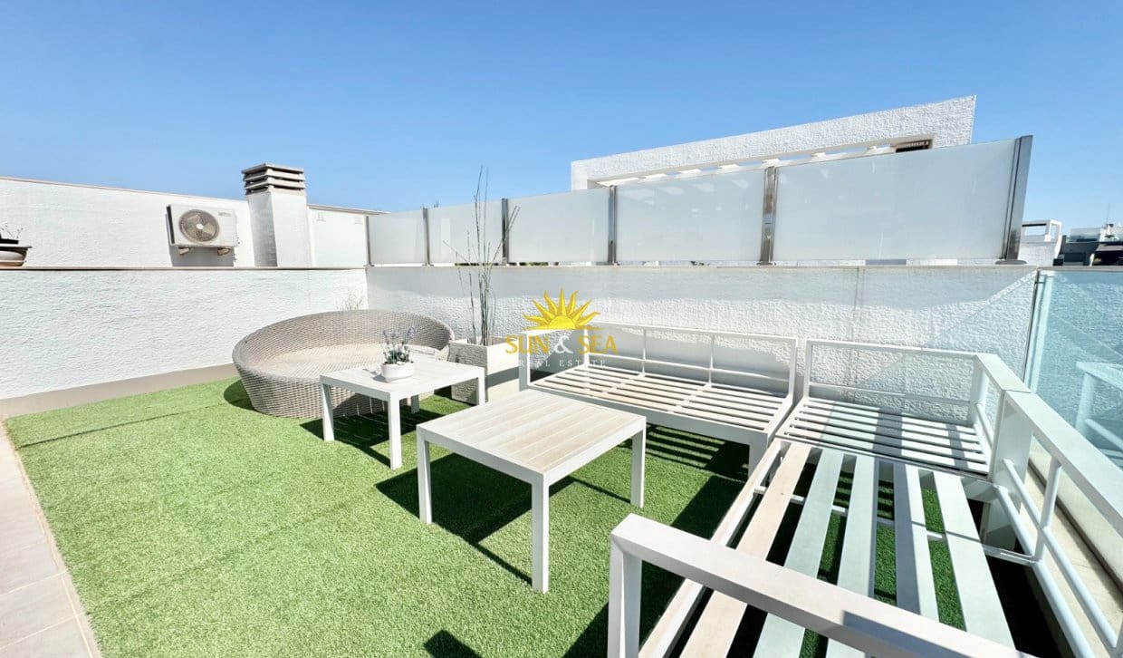 2 soverom Penthouse til leie i Guardamar del Segura med svømmebasseng - € 1 500 (Ref: 10103550)