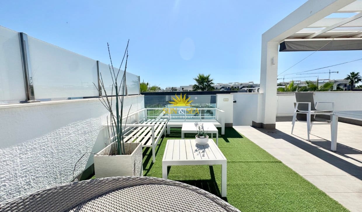 2 soverom Penthouse til leie i Guardamar del Segura med svømmebasseng - € 1 500 (Ref: 10103550)