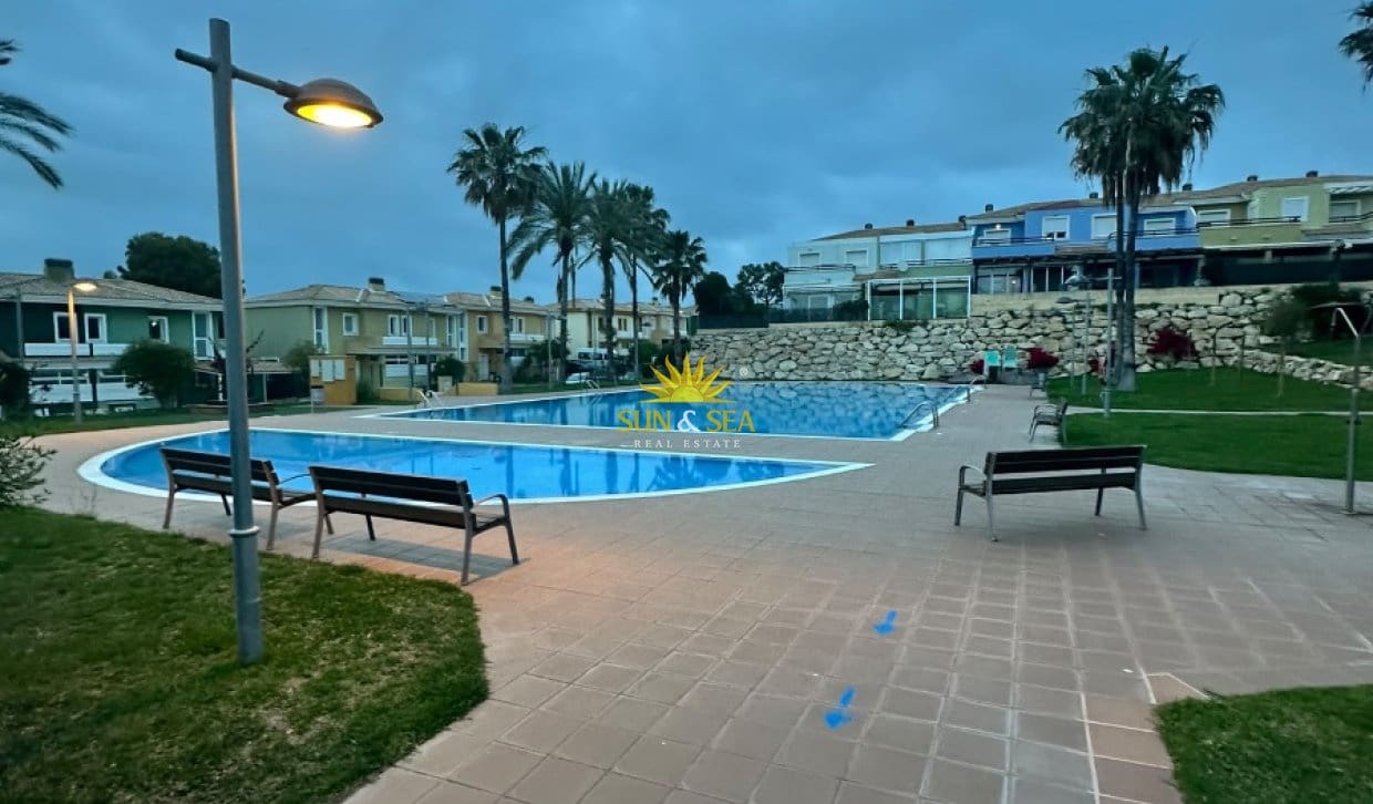 3 bedroom Semi-detached Villa for holiday rental in Muchamiel / Mutxamel with pool garage - € 1,600 (Ref: 10104311)