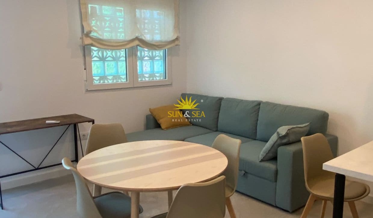 1 bedroom Apartment for rent in Los Alcazares - € 900 (Ref: 10104313)
