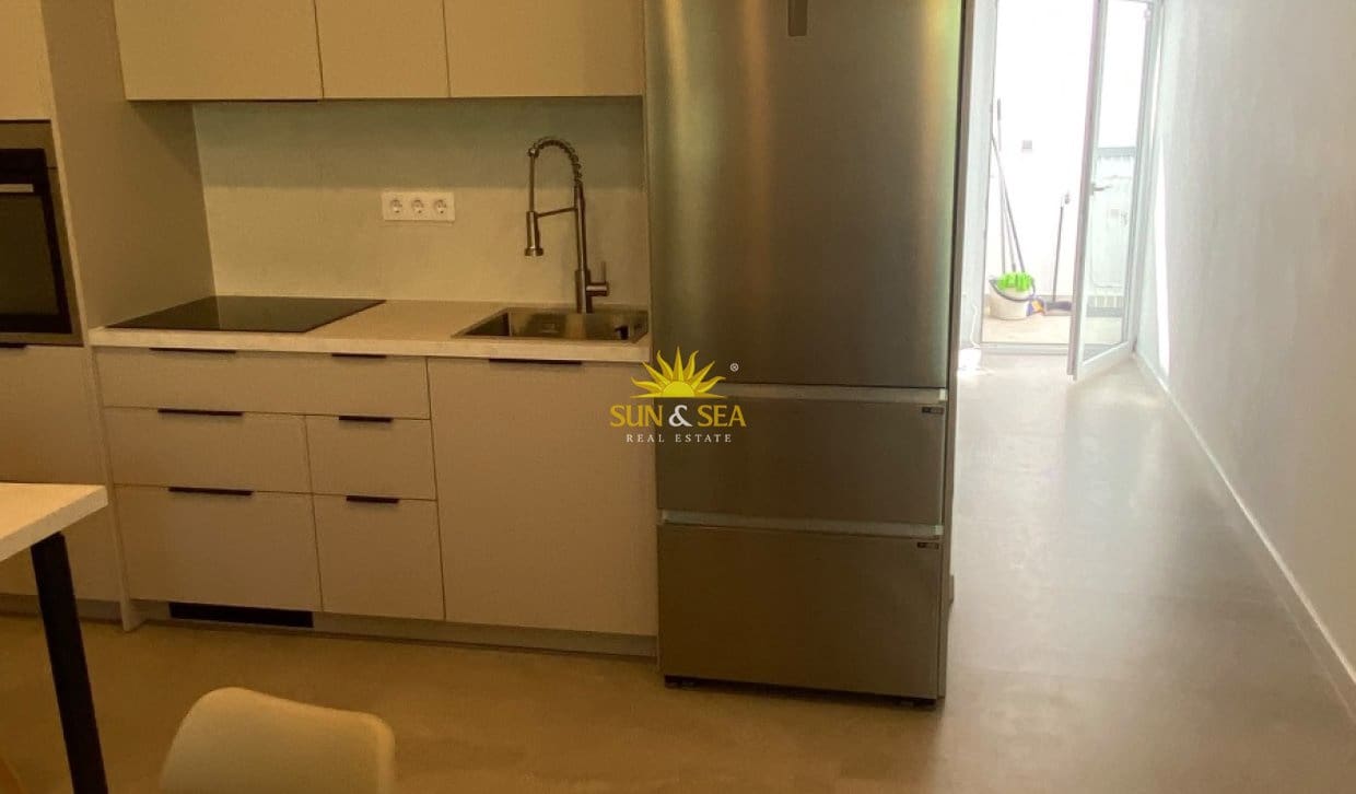 1 bedroom Apartment for rent in Los Alcazares - € 900 (Ref: 10104313)