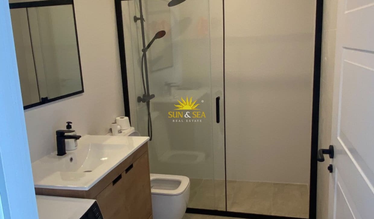 1 bedroom Apartment for rent in Los Alcazares - € 900 (Ref: 10104313)