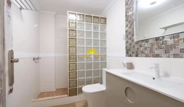 Apartamento de 3 habitaciones en Playa del Acequión, Torrevieja en alquiler vacacional con piscina - 1.000 € (Ref: 10106471)
