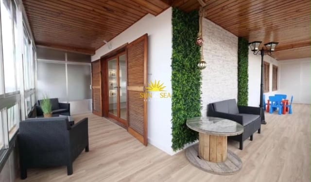 Apartamento de 3 habitaciones en Playa del Acequión, Torrevieja en alquiler vacacional con piscina - 1.000 € (Ref: 10106471)