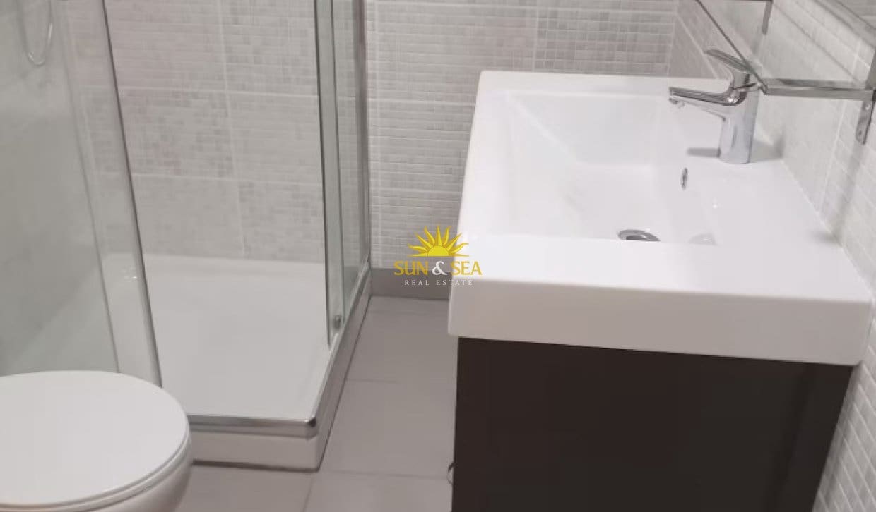 1 quarto Apartamento para arrendar em Calpe / Calp com piscina garagem - 1 100 € (Ref: 10106472)