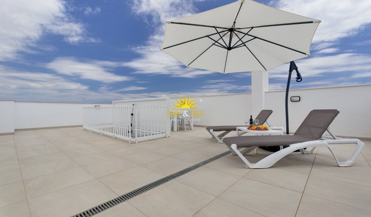 2 bedroom Penthouse for holiday rental in Orihuela Costa with pool garage - € 2,500 (Ref: 10112152)