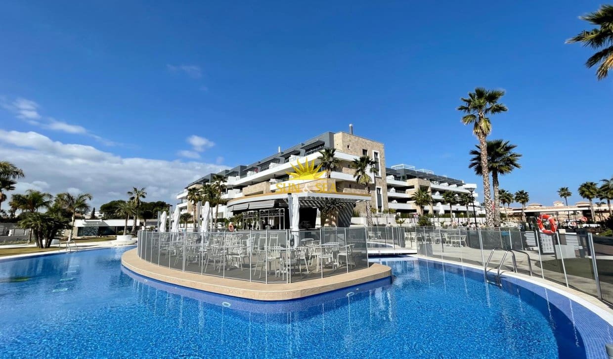 2 bedroom Penthouse for holiday rental in Orihuela Costa with pool garage - € 2,500 (Ref: 10112152)