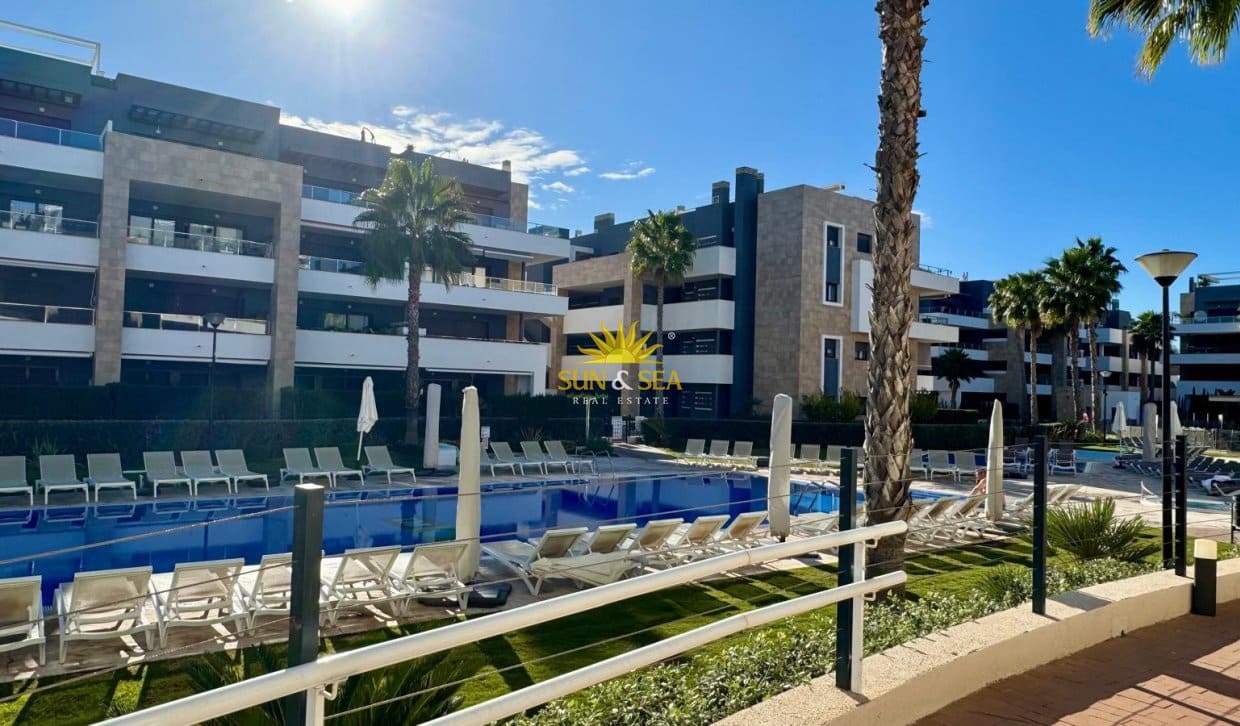 2 bedroom Penthouse for holiday rental in Orihuela Costa with pool garage - € 2,500 (Ref: 10112152)