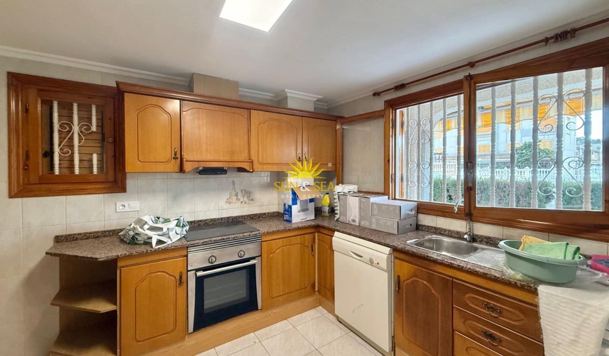 3 Zimmer Villa zu verkaufen in Santa Pola mit Garage - 375.000 € (Ref: 10113302)