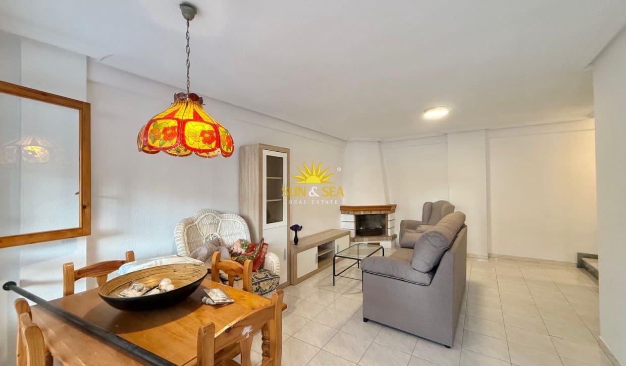3 Zimmer Villa zu verkaufen in Santa Pola mit Garage - 375.000 € (Ref: 10113302)
