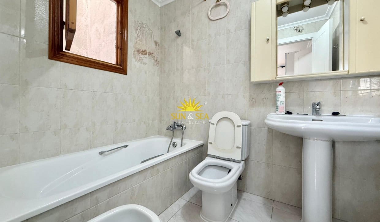3 Zimmer Villa zu verkaufen in Santa Pola mit Garage - 375.000 € (Ref: 10113302)