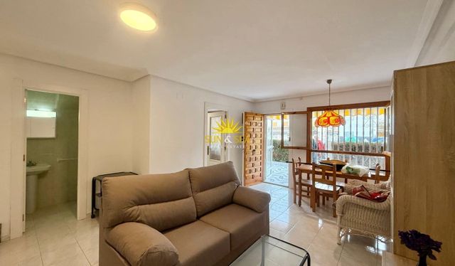 3 bedroom Villa for sale in Playa Tamarit - Playa Lissa, Santa Pola with garage - € 375,000 (Ref: 10113302)