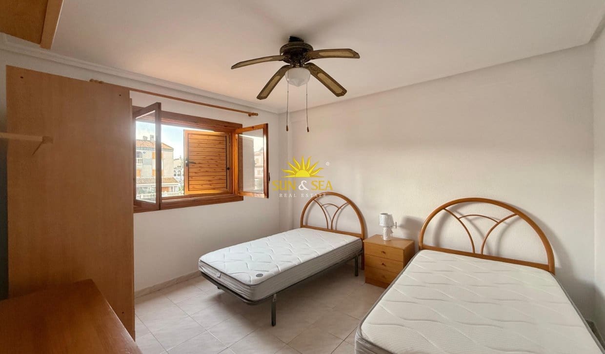 3 Zimmer Villa zu verkaufen in Santa Pola mit Garage - 375.000 € (Ref: 10113302)