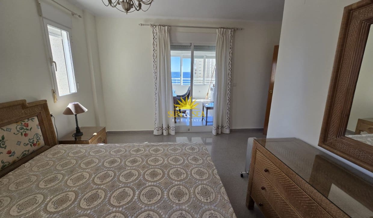 3 soverom Leilighet til leie i Benidorm med svømmebasseng garasje - € 1 600 (Ref: 10113303)