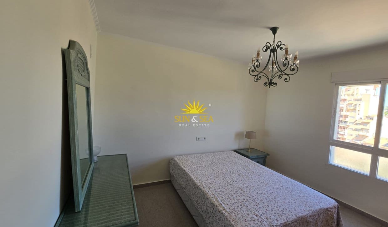 3 soverom Leilighet til leie i Benidorm med svømmebasseng garasje - € 1 600 (Ref: 10113303)