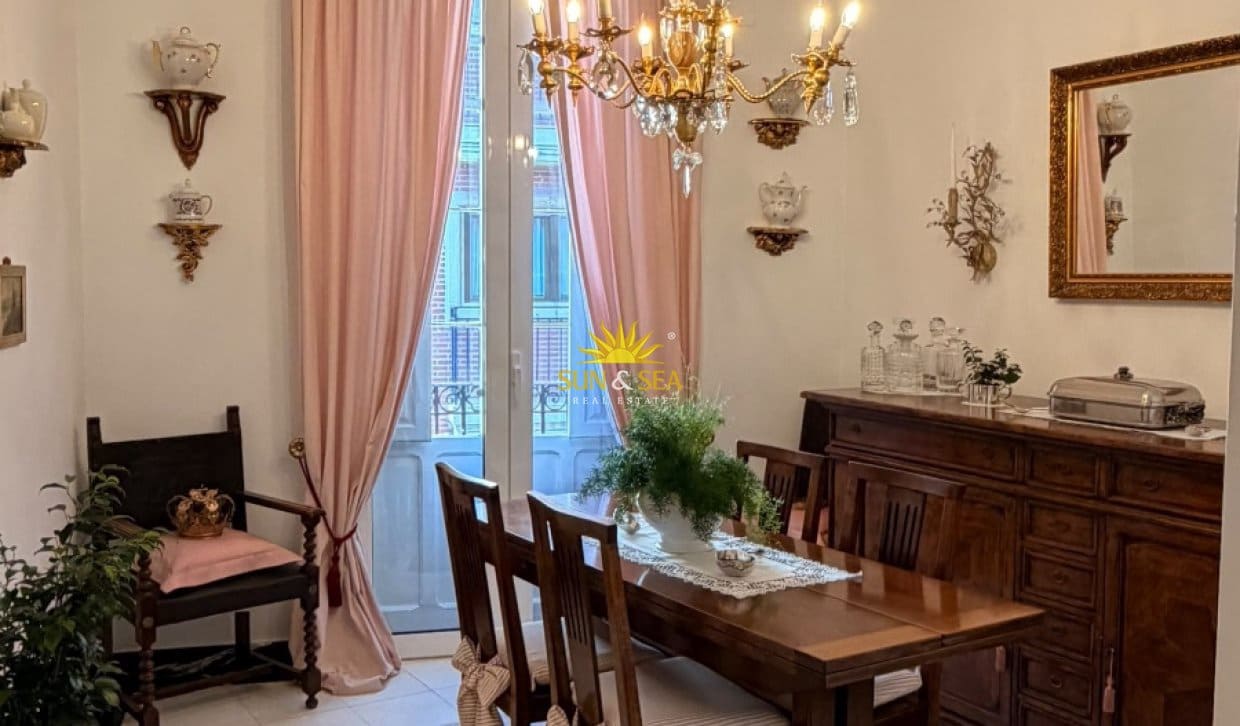3 bedroom Apartment for rent in Alicante / Alacant city - € 1,200 (Ref: 10113304)