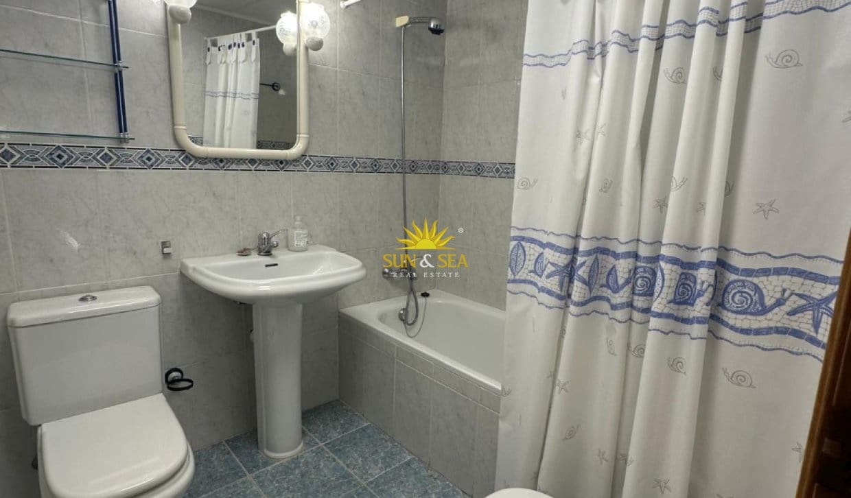3 quarto Penthouse para arrendar em Alicante cidade com garagem - 1 700 € (Ref: 10113576)