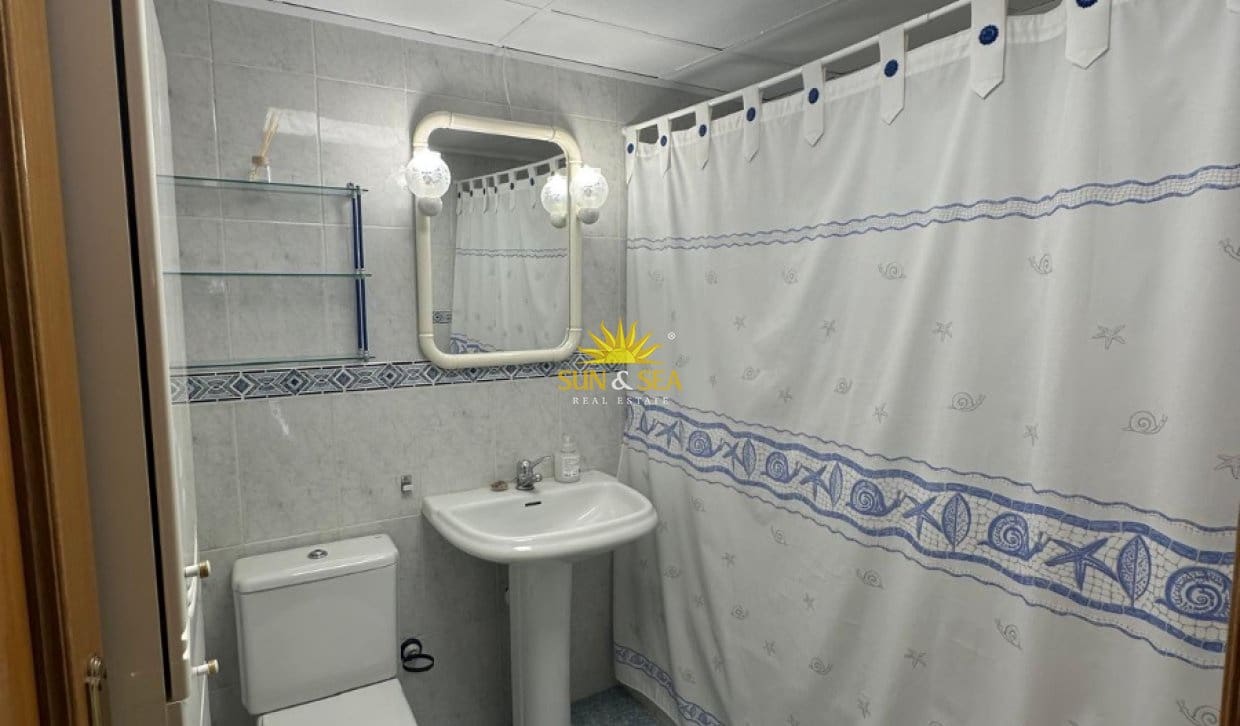 3 quarto Penthouse para arrendar em Alicante cidade com garagem - 1 700 € (Ref: 10113576)