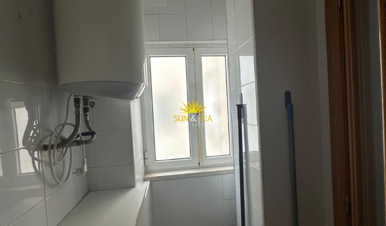 3 quarto Penthouse para arrendar em Alicante cidade com garagem - 1 700 € (Ref: 10113576)