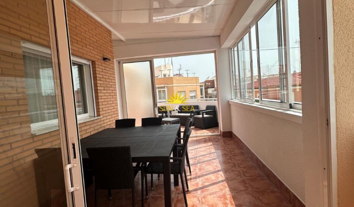 3 quarto Penthouse para arrendar em Alicante cidade com garagem - 1 700 € (Ref: 10113576)