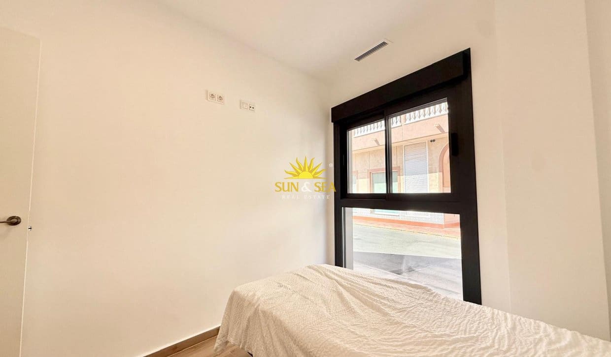 2 bedroom Apartment for rent in La Mata - € 1,000 (Ref: 10117110)