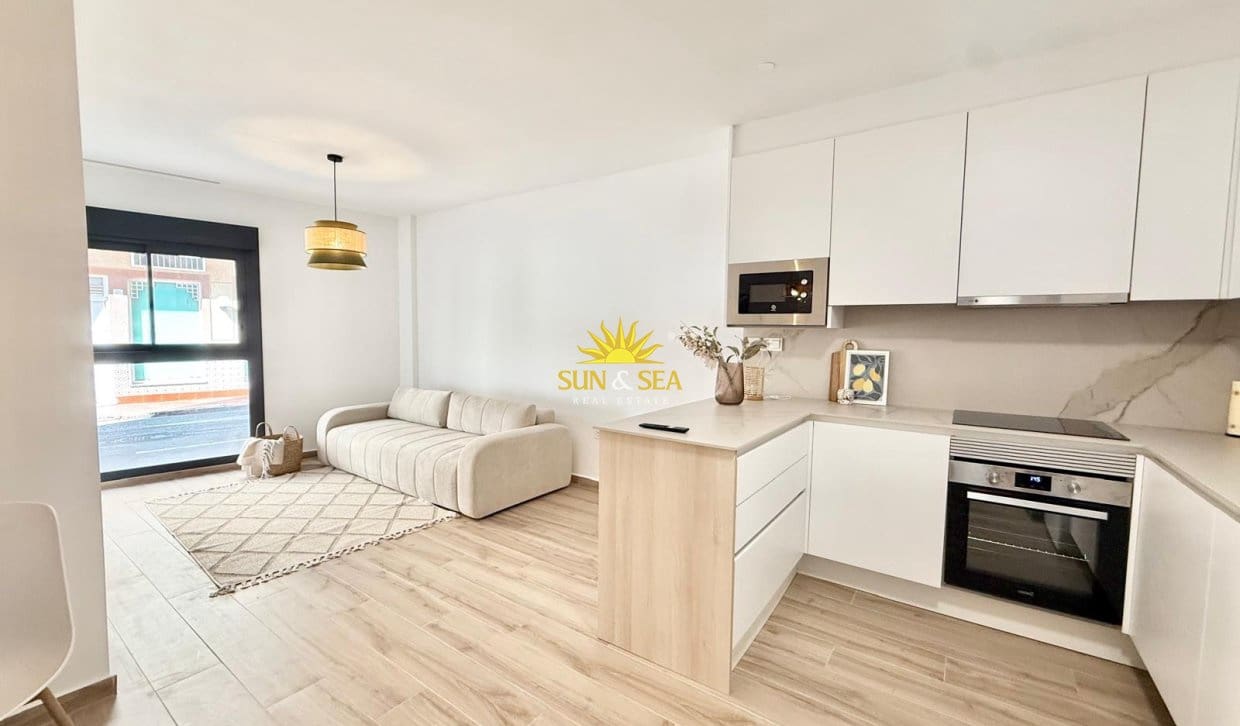 2 bedroom Apartment for rent in La Mata - € 1,000 (Ref: 10117110)