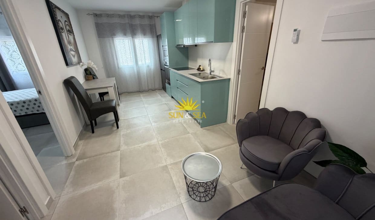 2 bedroom Apartment for rent in Benidorm - € 1,200 (Ref: 10117508)