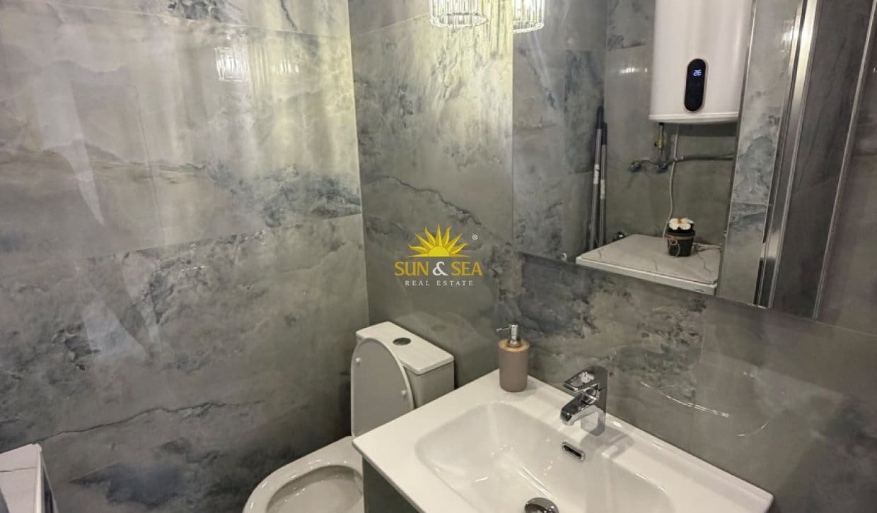 2 bedroom Apartment for rent in Benidorm - € 1,200 (Ref: 10117508)