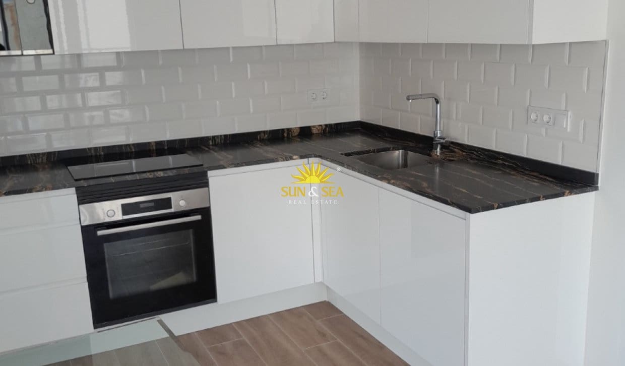 2 bedroom Apartment for rent in El Campello - € 1,075 (Ref: 10118115)