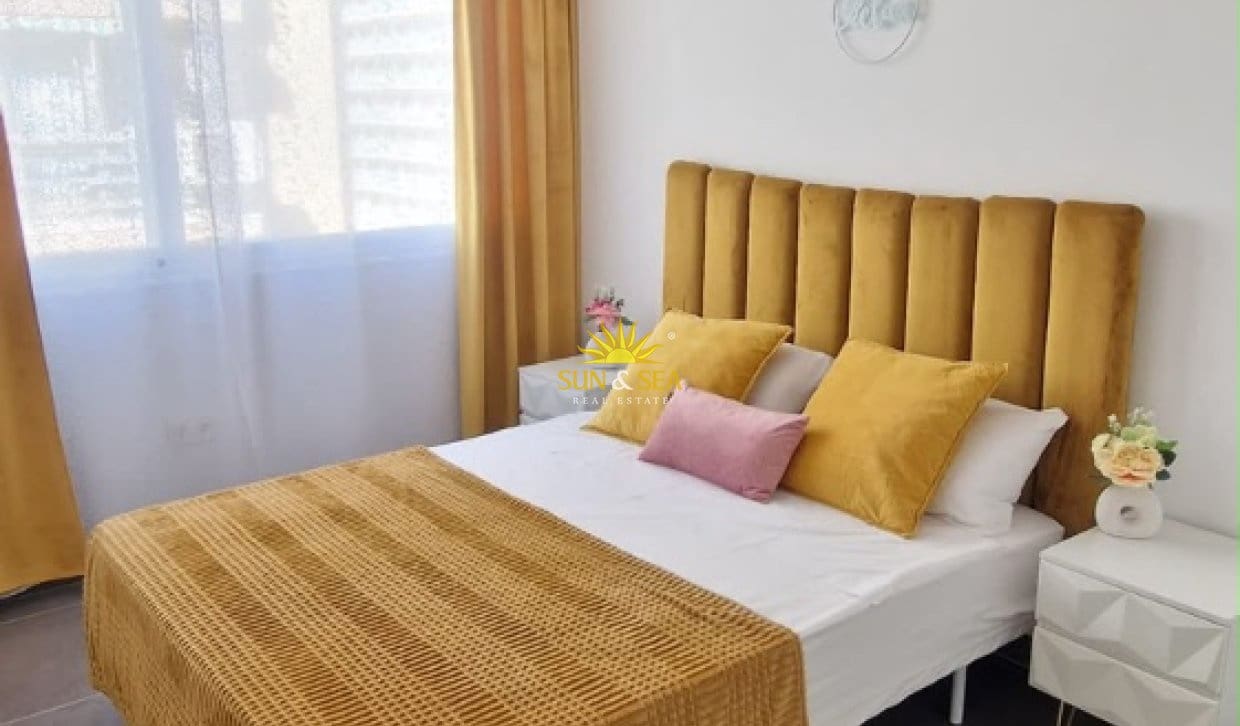 3 bedroom Apartment for holiday rental in Benidorm with garage - € 1,600 (Ref: 10118116)