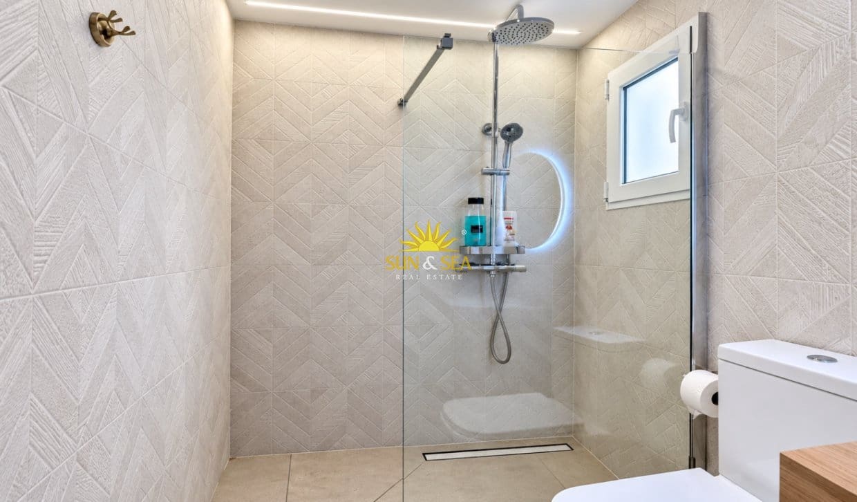 2 bedroom Apartment for rent in Alicante / Alacant city - € 1,375 (Ref: 10118117)