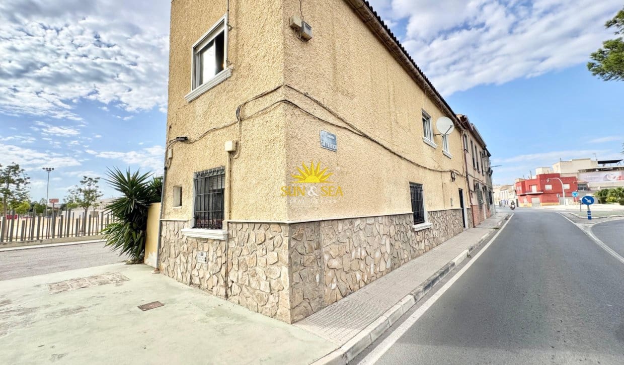 3 bedroom Apartment for rent in Dolores - € 900 (Ref: 10120552)