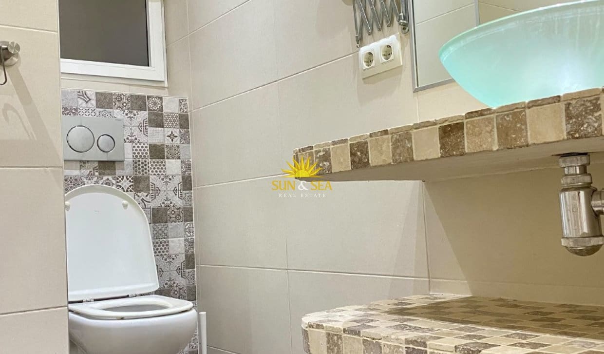 5 bedroom Apartment for rent in Alicante / Alacant city - € 1,900 (Ref: 10120554)