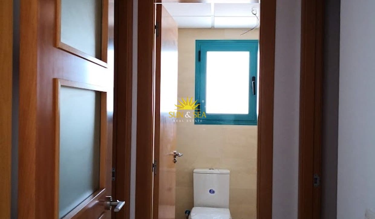 2 soverom Leilighet til leie i Denia med svømmebasseng garasje - € 1 100 (Ref: 10120775)
