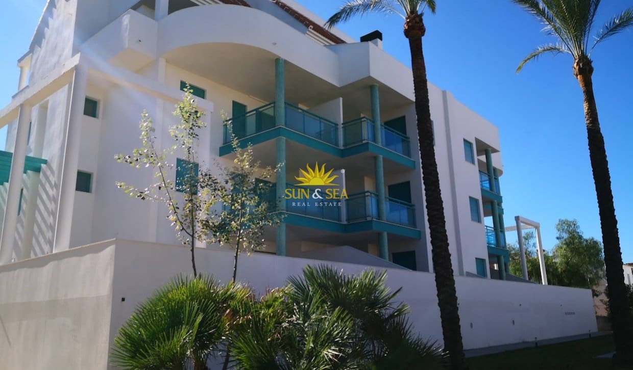 2 soverom Leilighet til leie i Denia med svømmebasseng garasje - € 1 100 (Ref: 10120775)