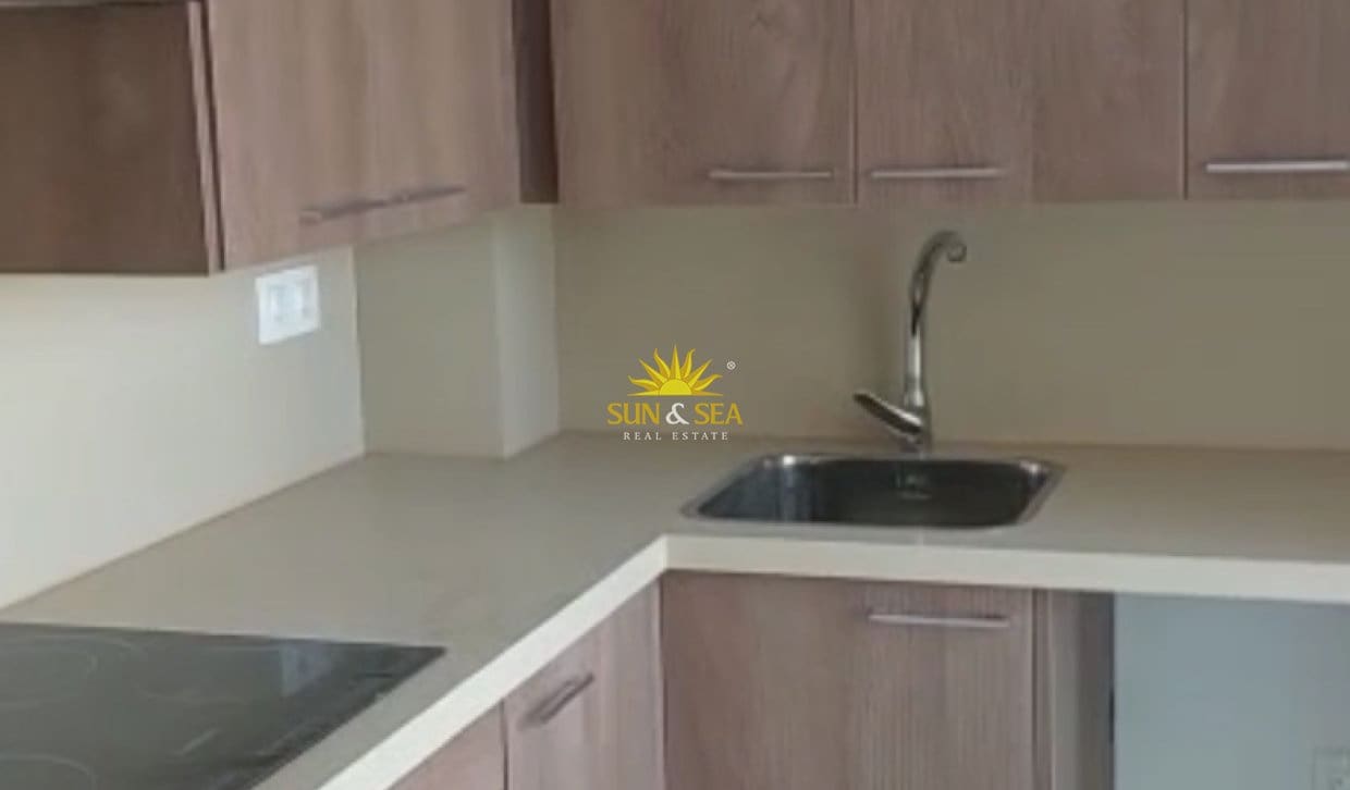 2 soverom Leilighet til leie i Denia med svømmebasseng garasje - € 1 100 (Ref: 10120775)