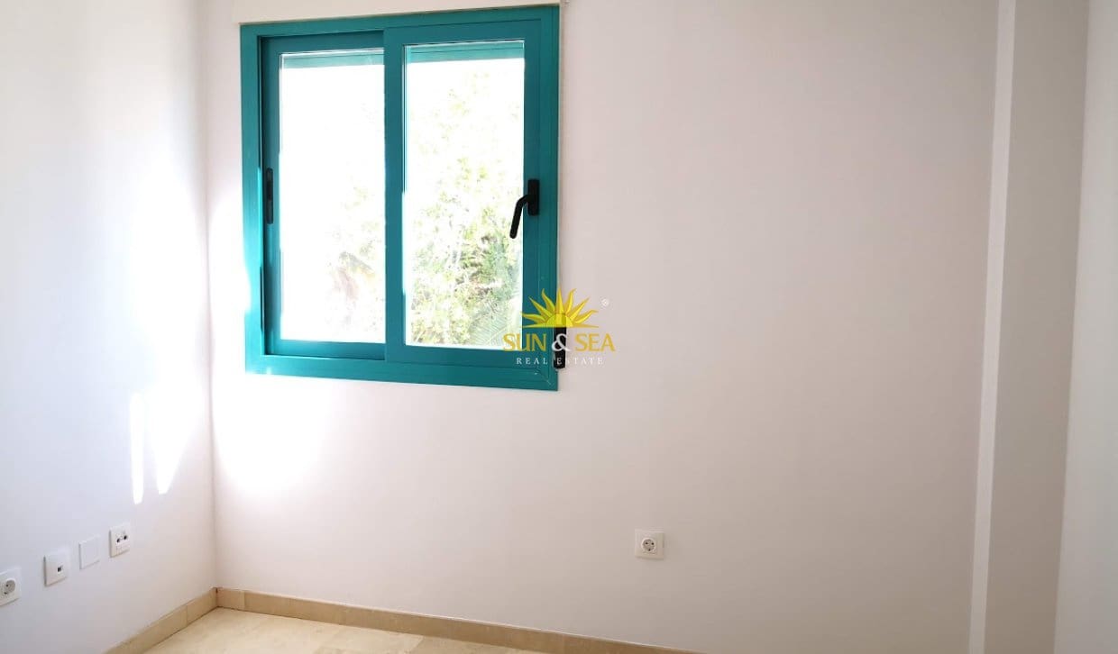 2 soverom Leilighet til leie i Denia med svømmebasseng garasje - € 1 100 (Ref: 10120775)