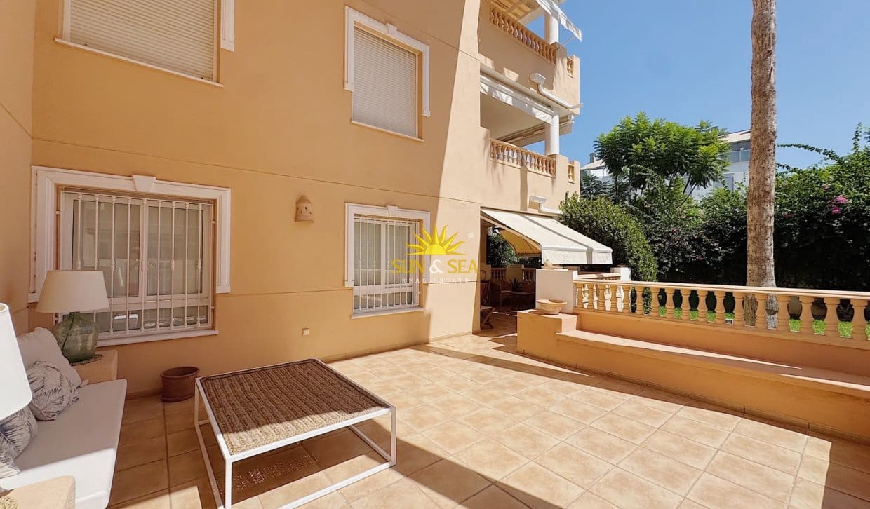 3 sypialnia Apartament na kwatery wakacyjne w Javea / Xabia z basenem garażem - 1 700 € (Ref: 10120903)