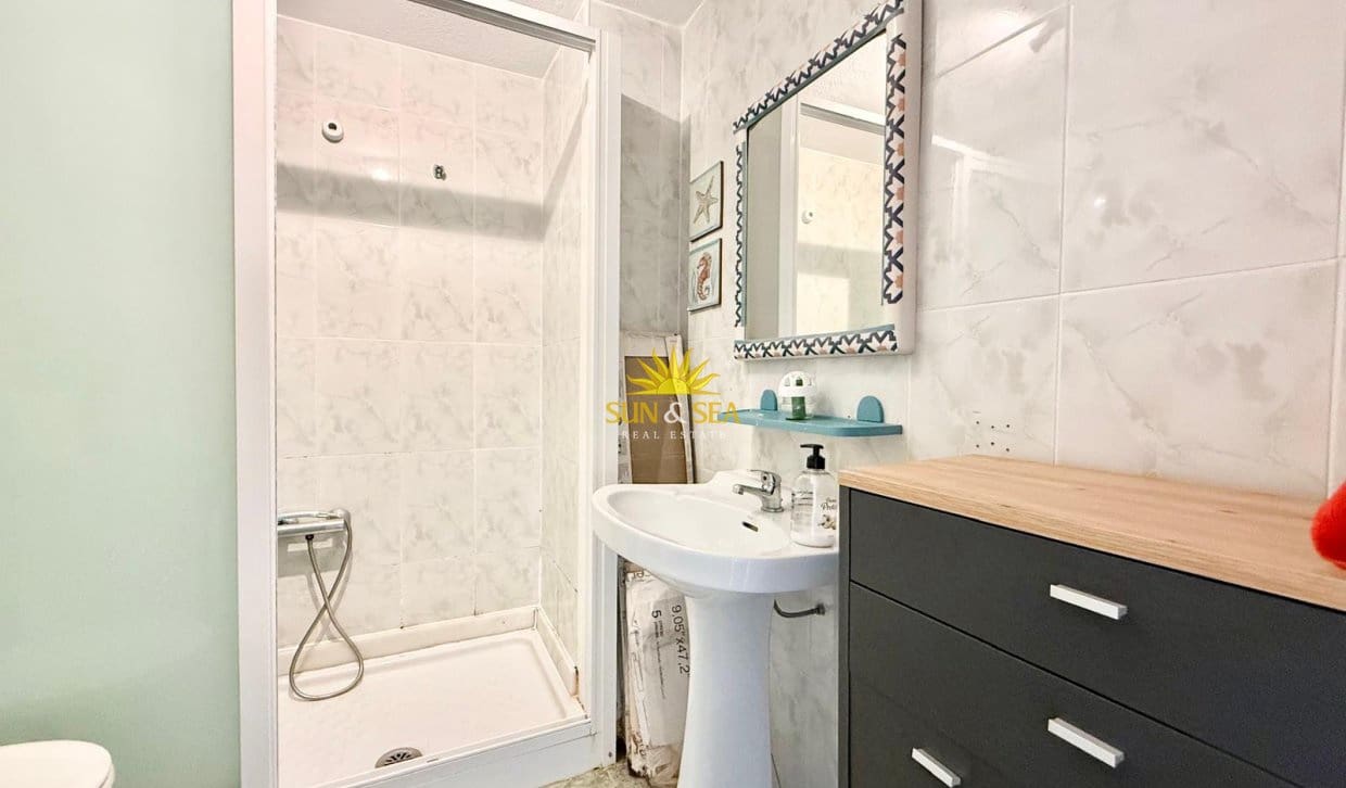 1 quarto Apartamento para arrendar em Guardamar del Segura - 650 € (Ref: 10121067)