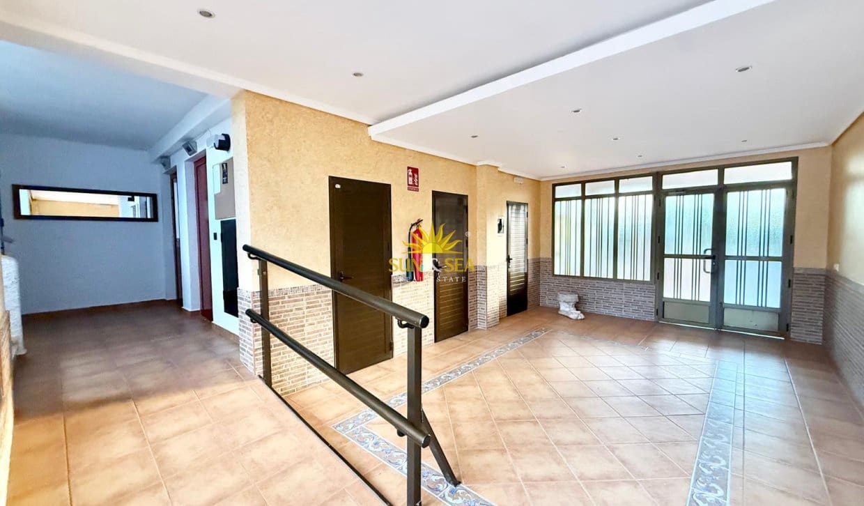 1 quarto Apartamento para arrendar em Guardamar del Segura - 650 € (Ref: 10121067)