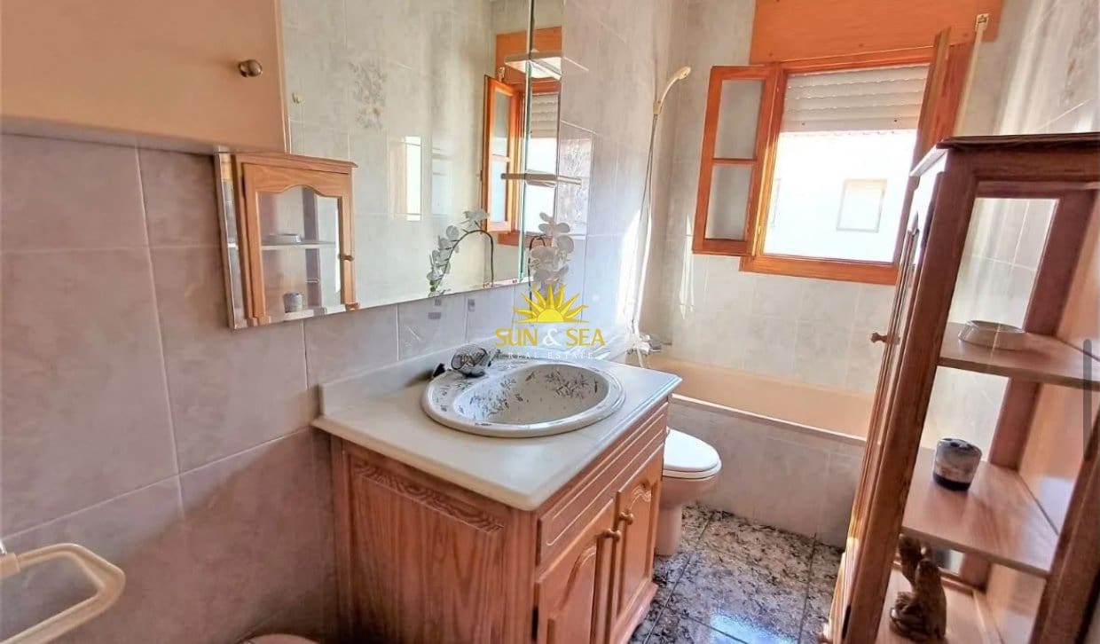 Pareado de 3 habitaciones en Santiago de la Ribera en alquiler - 900 € (Ref: 10121068)
