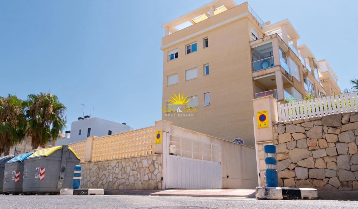 2 soverom Leilighet til salgs i El Campello med garasje - € 1 600 (Ref: 10124663)