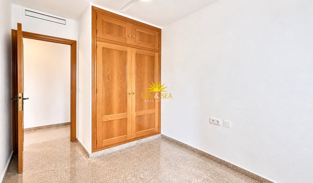 Appartement de 3 chambres à louer à Alicante ville - 1 600 € (Ref: 10125149)