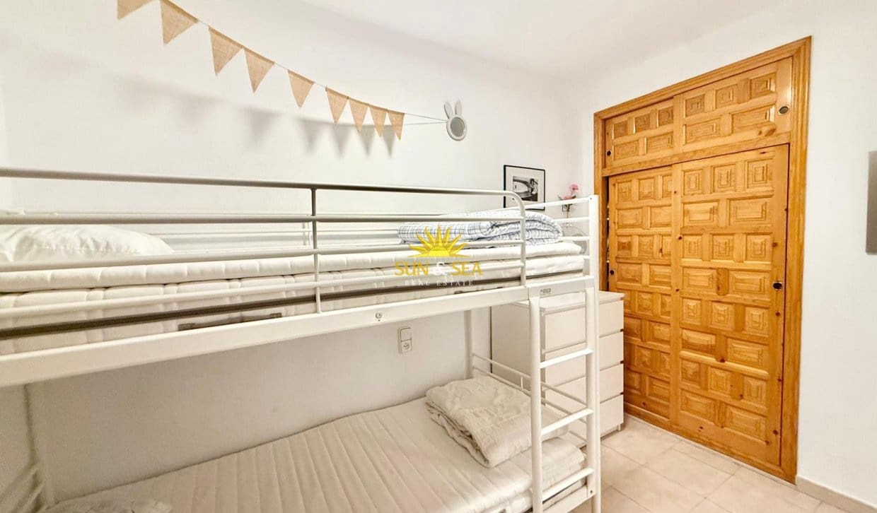2 slaapkamer Appartement voor vakantieverhuur in Torrevieja - € 700 (Ref: 10125150)