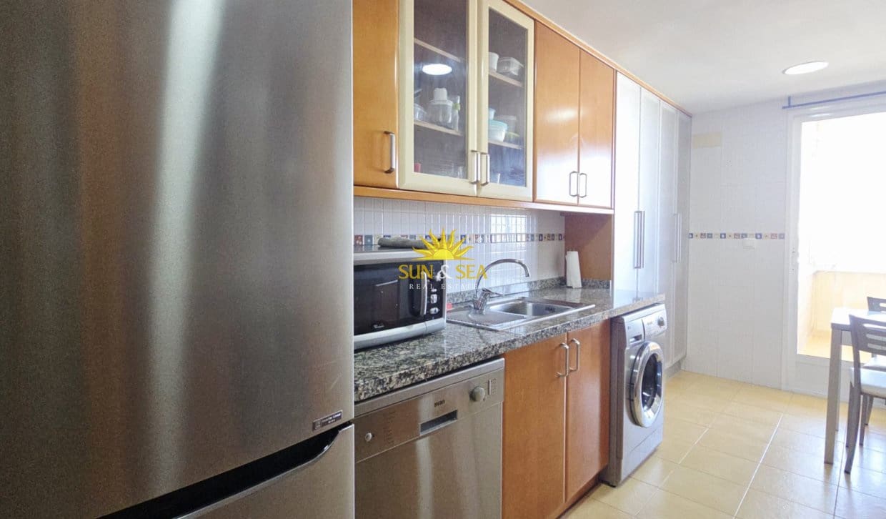 Penthouse de 3 chambres à louer à Alicante ville avec piscine garage - 1 800 € (Ref: 10127314)