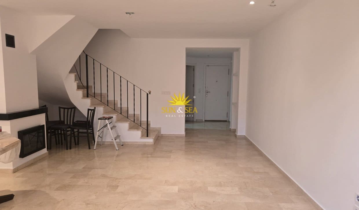 2 bedroom Townhouse for rent in Finestrat with pool garage - € 1,400 (Ref: 10130449)