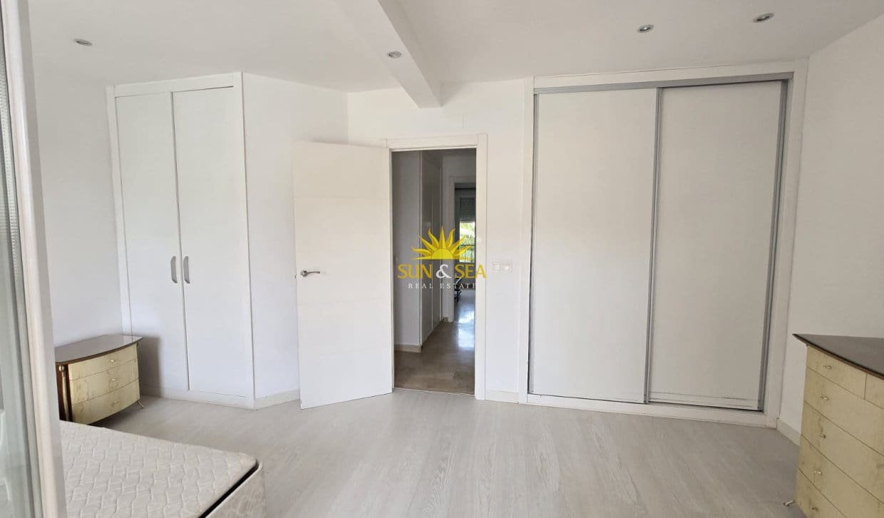 2 bedroom Townhouse for rent in Finestrat with pool garage - € 1,400 (Ref: 10130449)