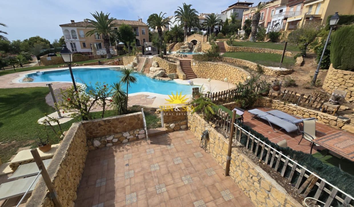 2 bedroom Townhouse for rent in Finestrat with pool garage - € 1,400 (Ref: 10130449)
