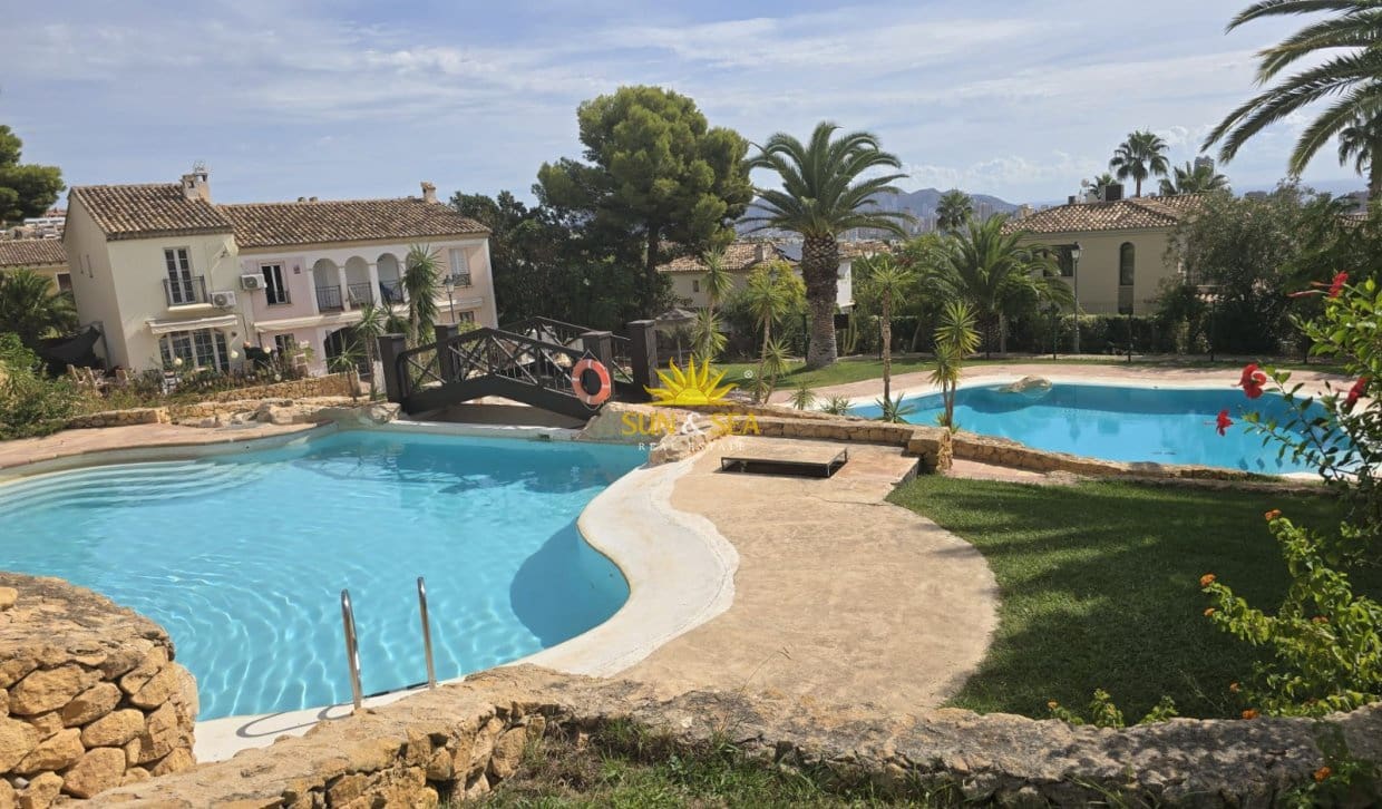 2 bedroom Townhouse for rent in Finestrat with pool garage - € 1,400 (Ref: 10130449)